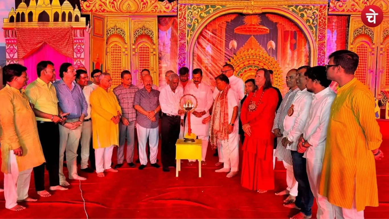 On the fifth day of the Ramlila in Noida, Captain Vikas Gupta and other guests inaugurated the event by lighting a ceremonial lamp
